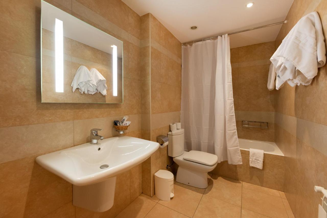 Aparthotel Iceberg Sant Julià de Lòria Extérieur photo