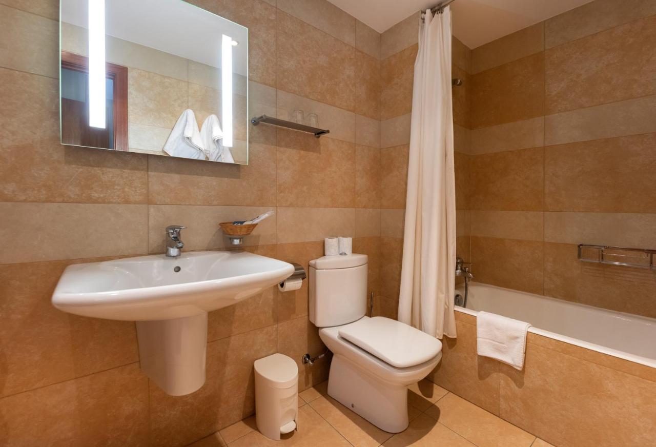 Aparthotel Iceberg Sant Julià de Lòria Extérieur photo
