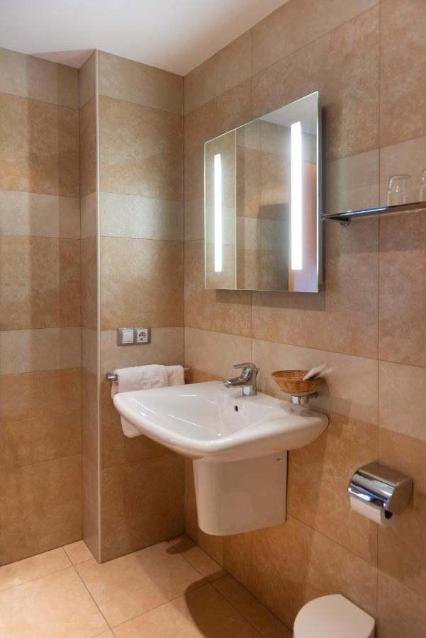 Aparthotel Iceberg Sant Julià de Lòria Extérieur photo